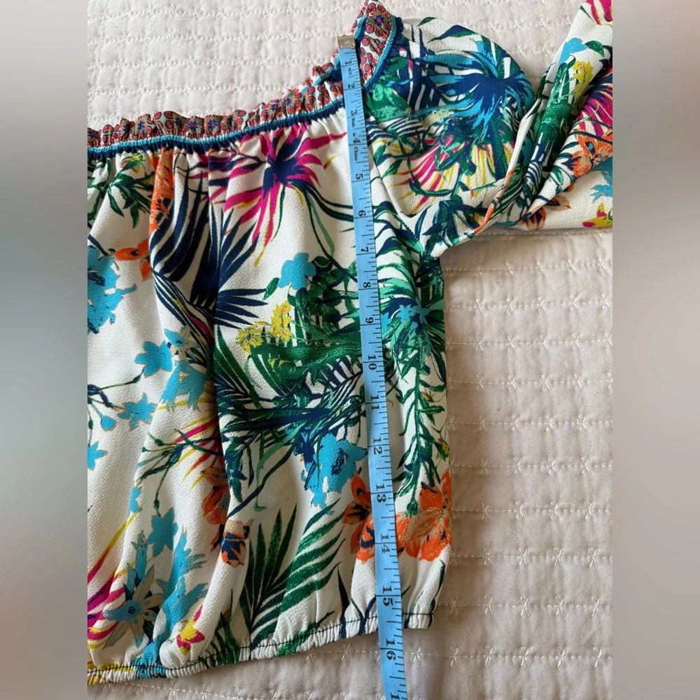 Flying Tomato‎ Top S  Off Shoulder Crop NWT